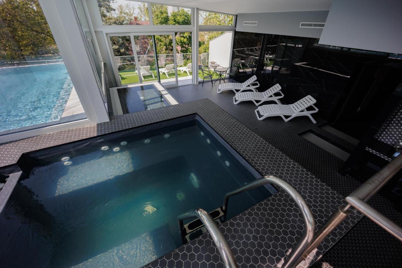 Villa Bauhaus Wellness Apartman Siofok Luaran gambar